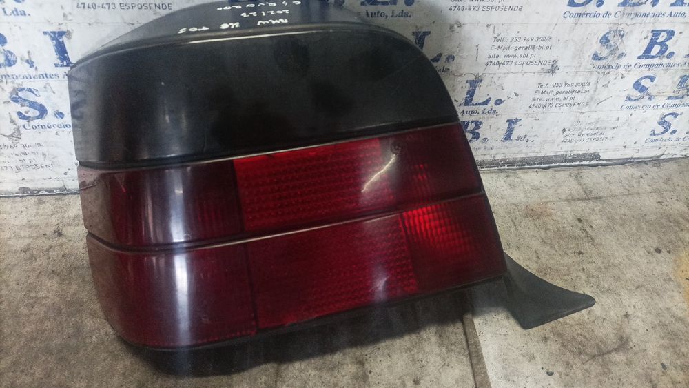 Farolim esquerdo BMW 3 Touring (E36)
