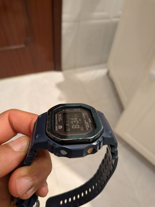 Casio G-Shock DW-H5600 com monitor de frequência cardíaca