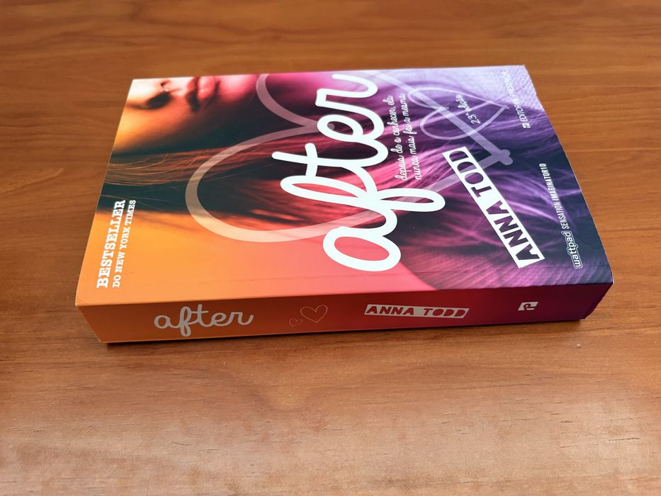Livro After, da escritora Anna Todd