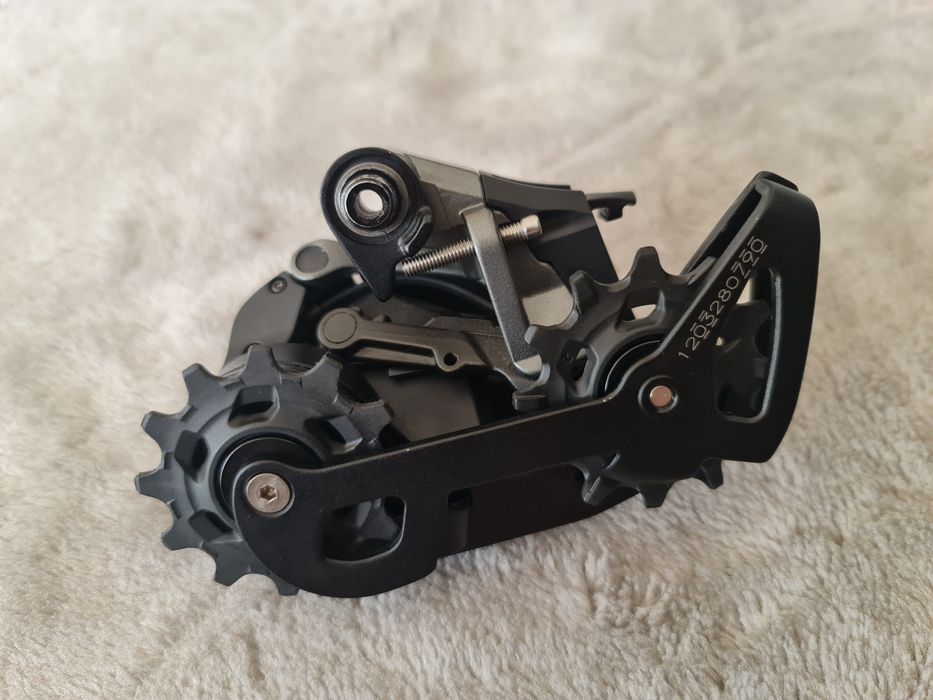 Przerzutka Sram Rival eTAP AXS