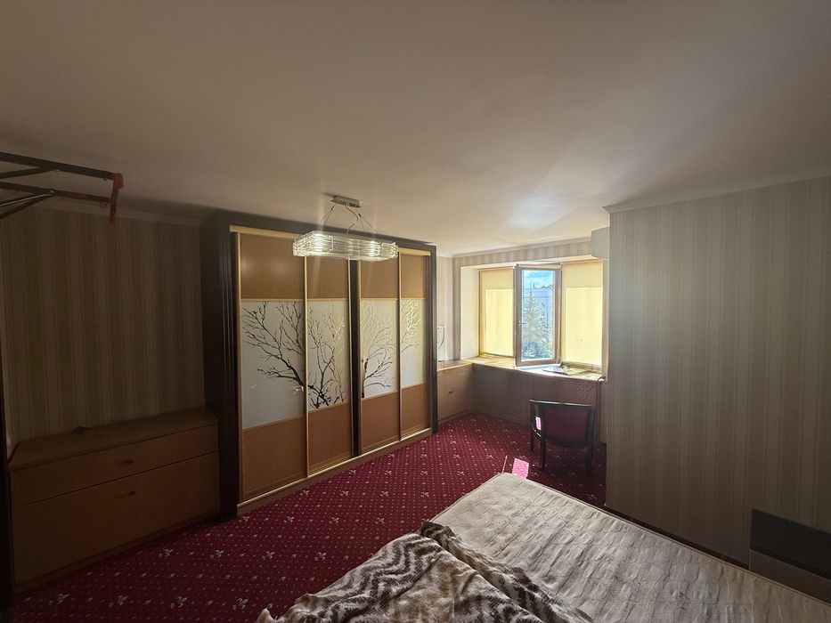 Продаж 2 кім. квартирі в Центрі міста 64м2 вул. Стрітенська