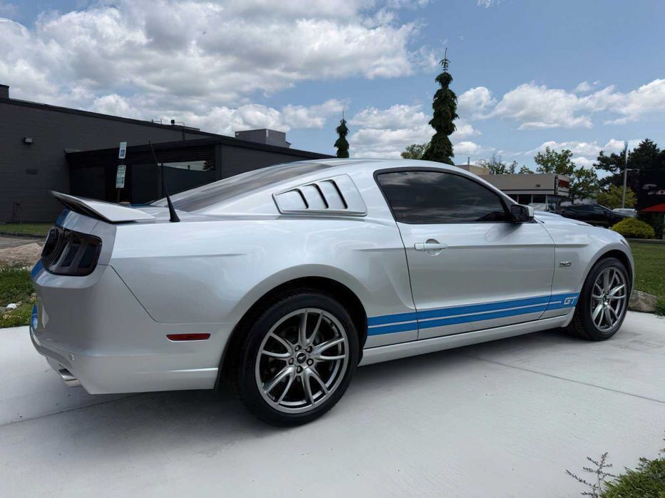 Ford Mustang      2014