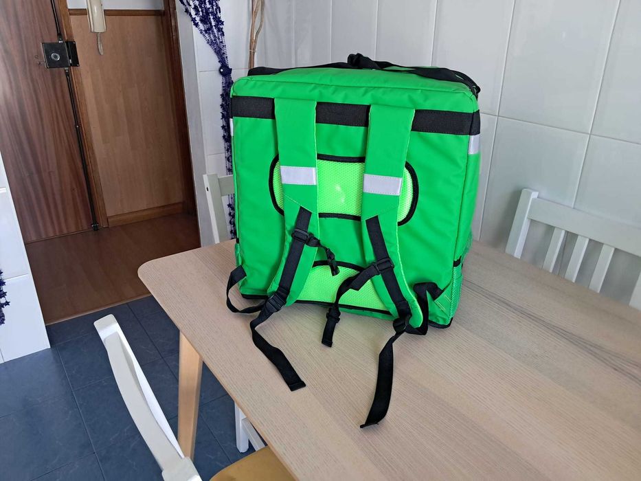 Mochila térmica Uber Eats, nova e nunca usada