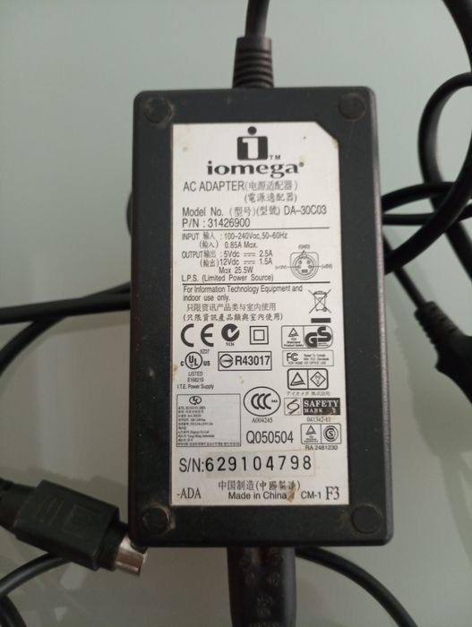 Adaptador CA iomega - Modelo DA-30C03