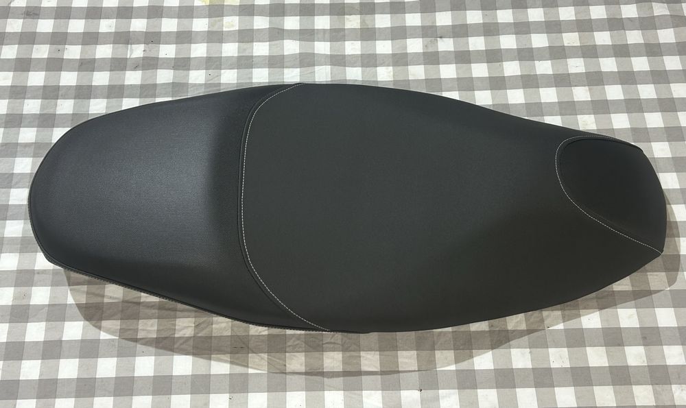 Banco Yamaha N-MAX V2 ( velho por novo)