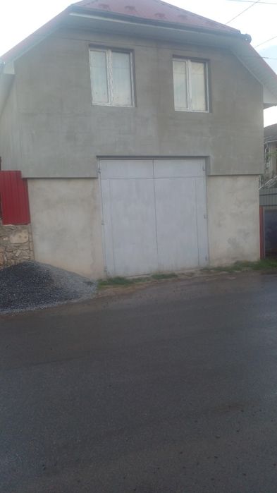 Продам гараж с надстройкой и другими пристройками