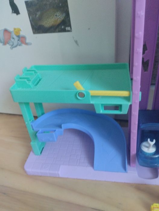 Duży playset Polly Pocket centrum handlowe z windą Mattel