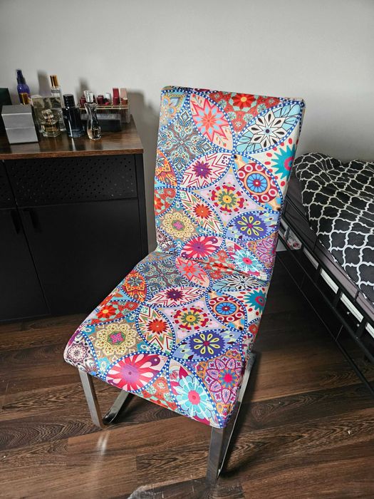 Pokrowce na krzesła wzór folklor kolorowe 4 szt uniwersalne