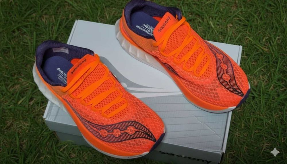 Saucony ENDORPHIN PRO 4, р.43,44 бігові кросівки