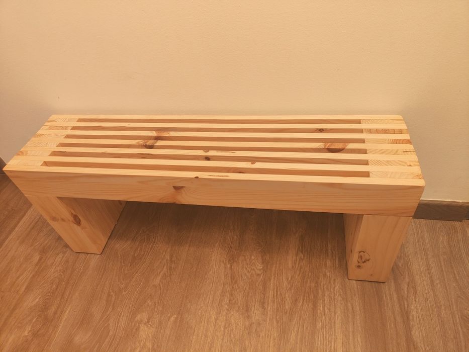 Banco em madeira NOVO