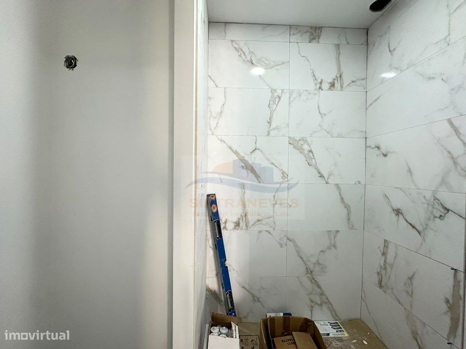 T3 em remodelação com Suite e Excelentes Áreas no Centro da Mina de...