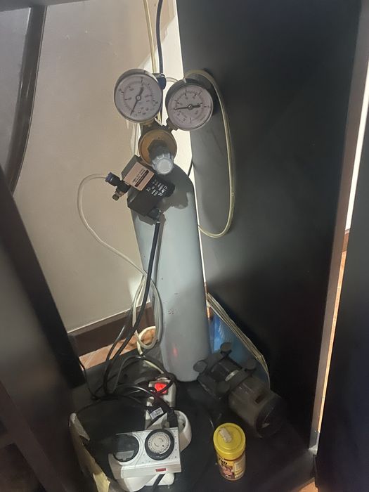 Vendo aquario todo completo