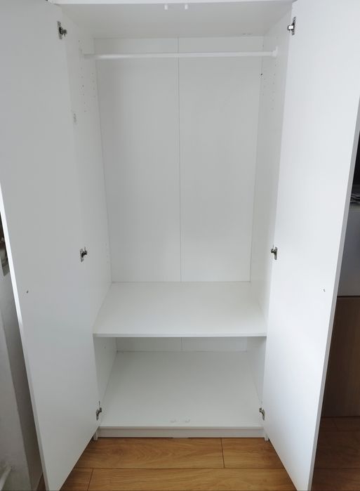 Biała szafa Ikea Kleppstad