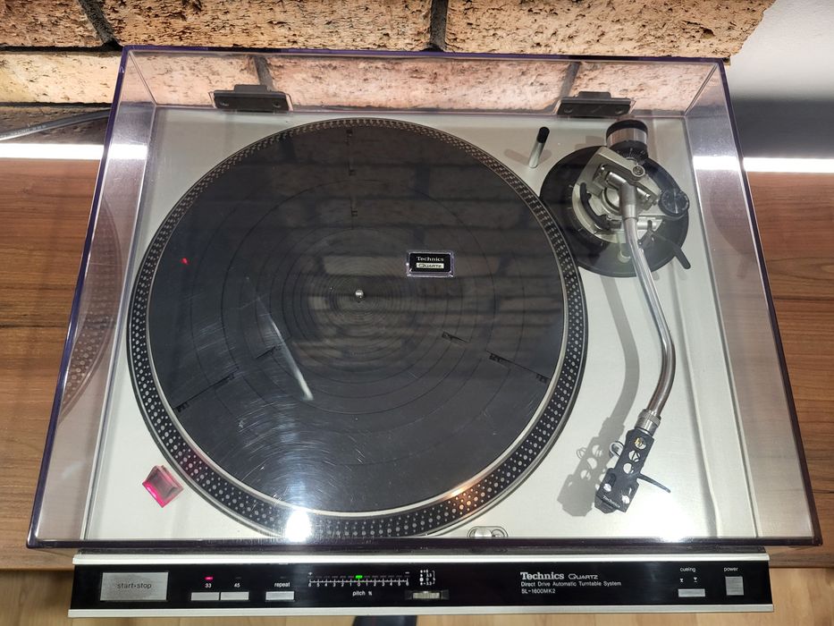 Gramofon Technics SL 1600 MK2