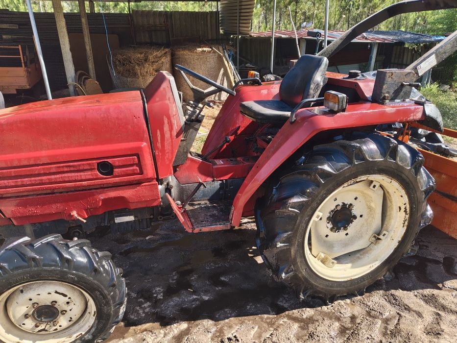 Trator TYM TA 2840