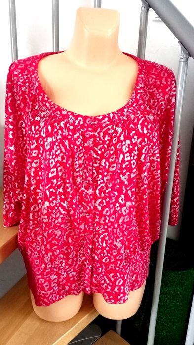 Bluzka rozpinana na guziki czerwona w srebrne cętki