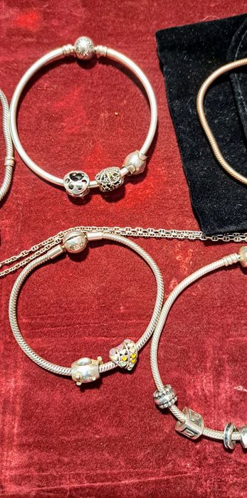 Pandora pratas lote pulseiras aneis e fio.