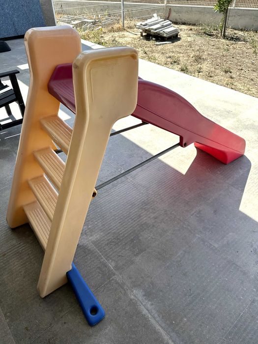 Escorrega de criança