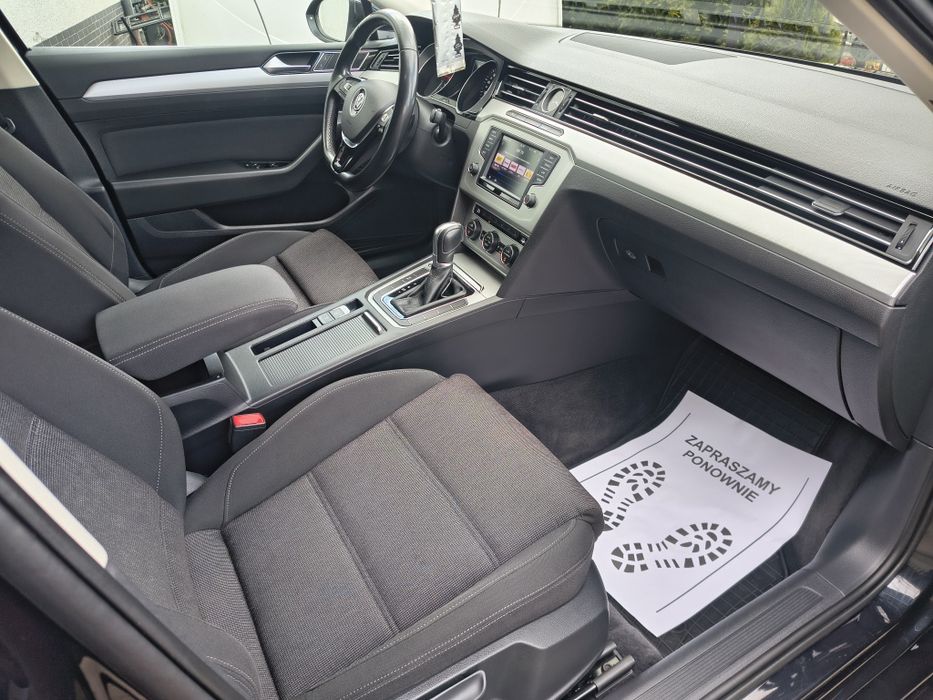 Vw Passat B8 2,0 TDI DSG 177Tys km/LED/ Climatronic/Tempomat/