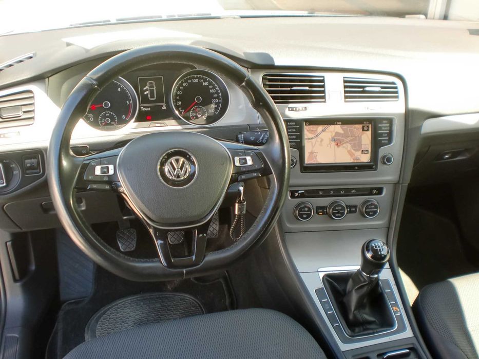 Volkswagen Golf VII