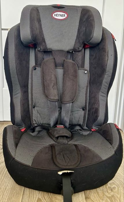 Автокрісло HEYNER MultiRelax AERO Fix ISOFIX 9–36 кг