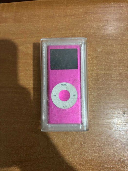 Apple iPod Nano Gen 2 4GB Коробка + аксесуари(окрім навушників)