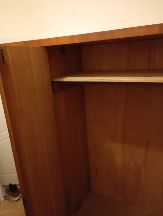 Szafa ubraniowa stara z duszą