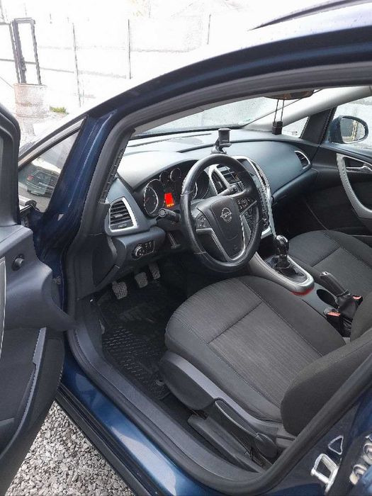 Opel Astra J, 1.7, 2011