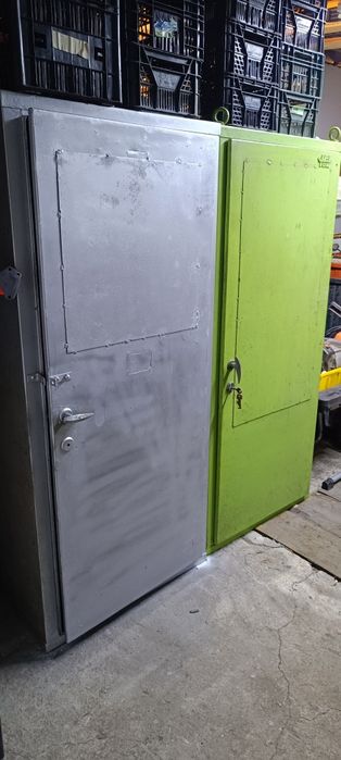 Szafa metalowa PRL
