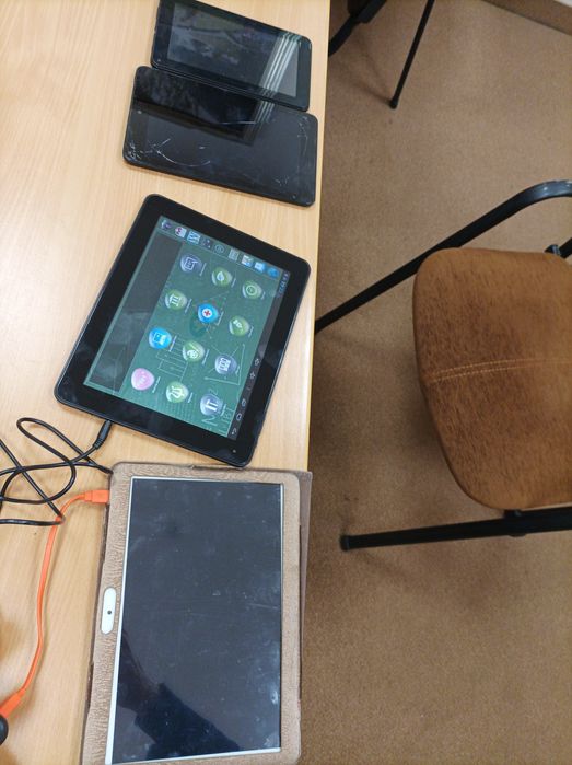 Планшет рабочий 9 дюймов