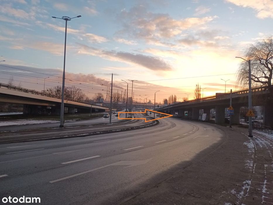 Plac 3500 mkw. w atrakcyjnym położeniu na wynajem - Widok 2