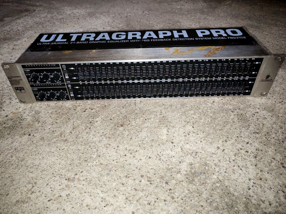 Equalizador Gráfico Behringer