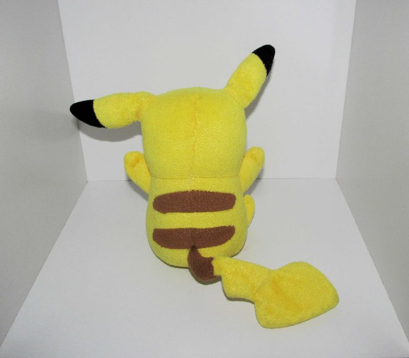 Pokemon Pikachu Tomy Plush 2014