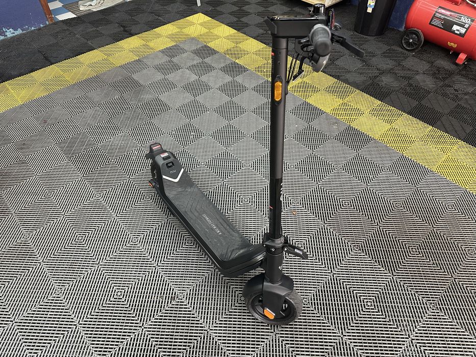 NIU Trotinete Electrice Kqi3 Pro Preto