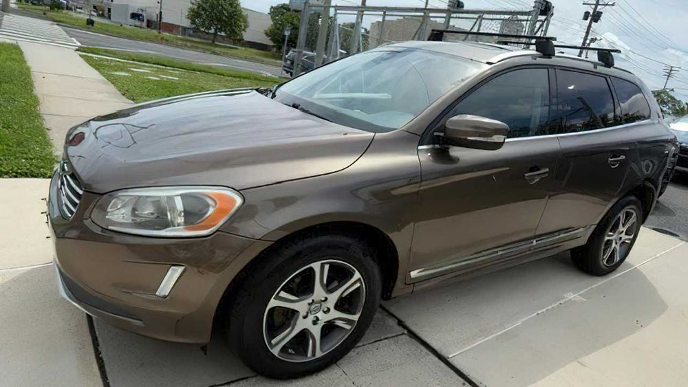 Volvo XC60      2015