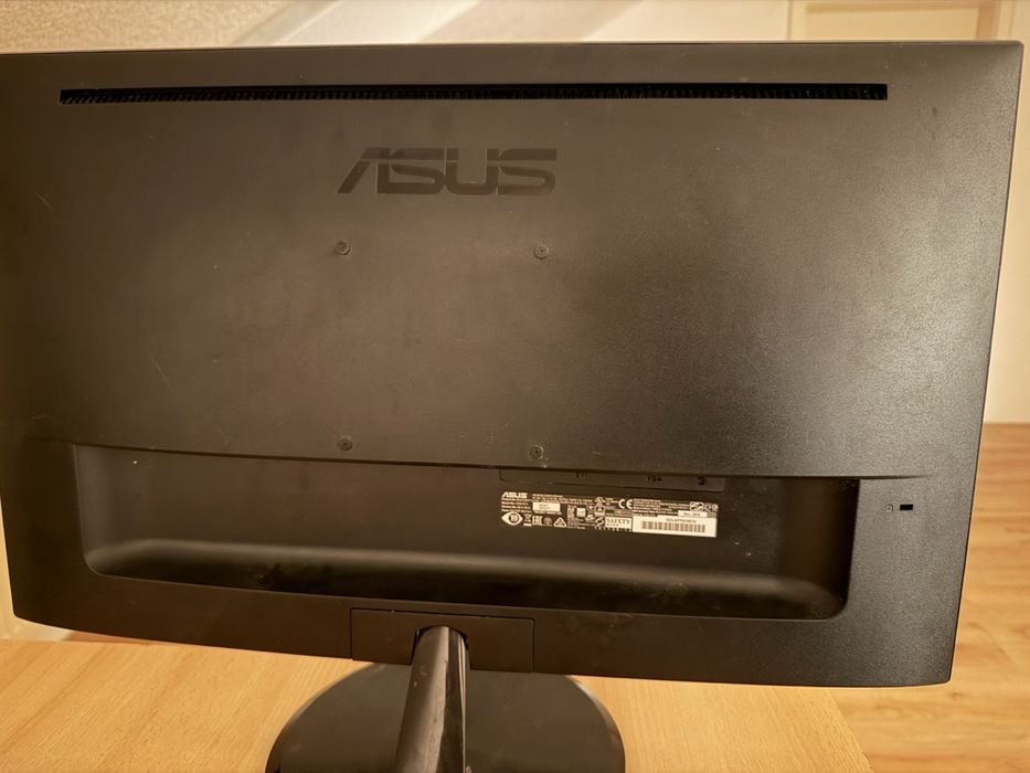 монітор ASUS VP247.