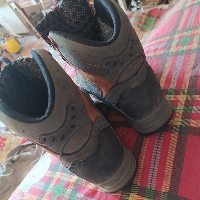 Осінньо -зимові кросівки