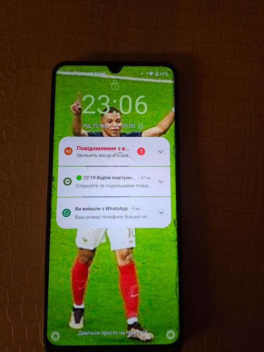 Мобільні телефони на запчастини