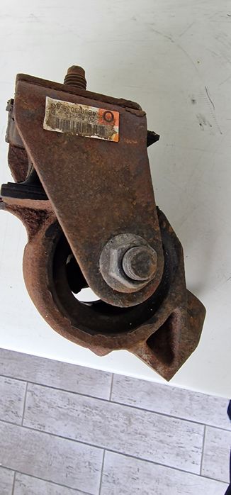 Wspornik / poduszka silnika Ford Ranger 2.2 diesel 2015