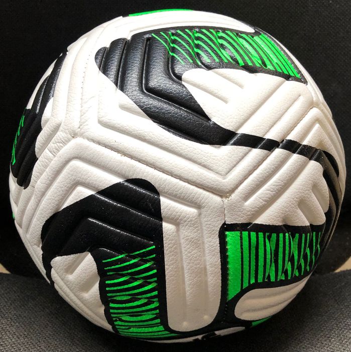 Футбольный мяч топ качество Liverpool FC Academy размер 5