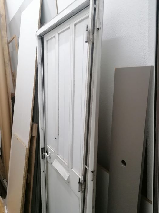 Porta de entrada alumínio