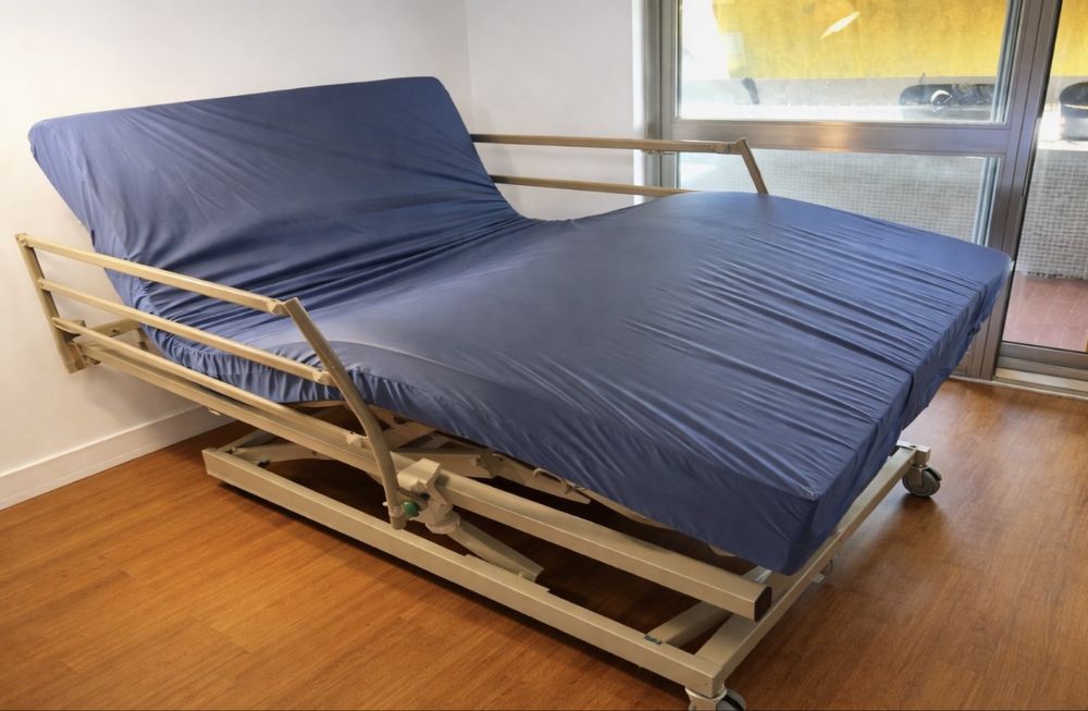 Cama articulada eletrica elevatória com 1,20m de largura