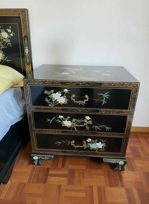 Cama Chinesa Lacada - Casal (Mesas de cabeceira incluidas)