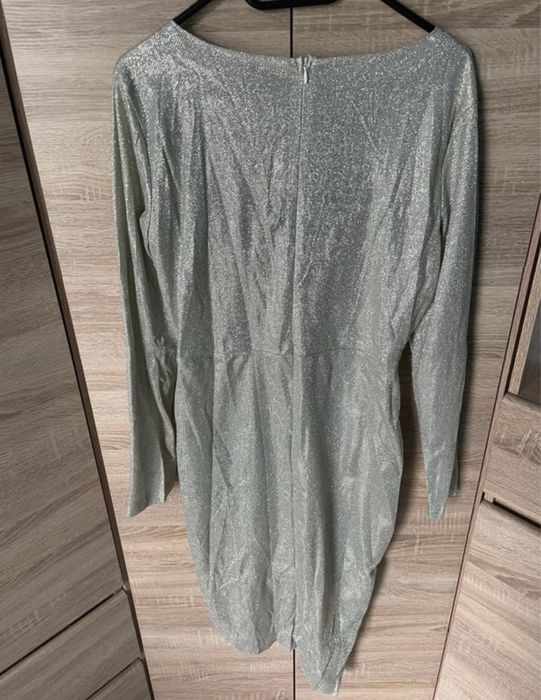 Nowa sukienka z metką