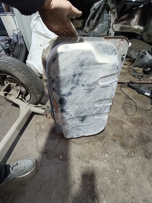 Бак Форд Фиеста МК3 Бензобак Ford Fiesta Топливный бак МК 3