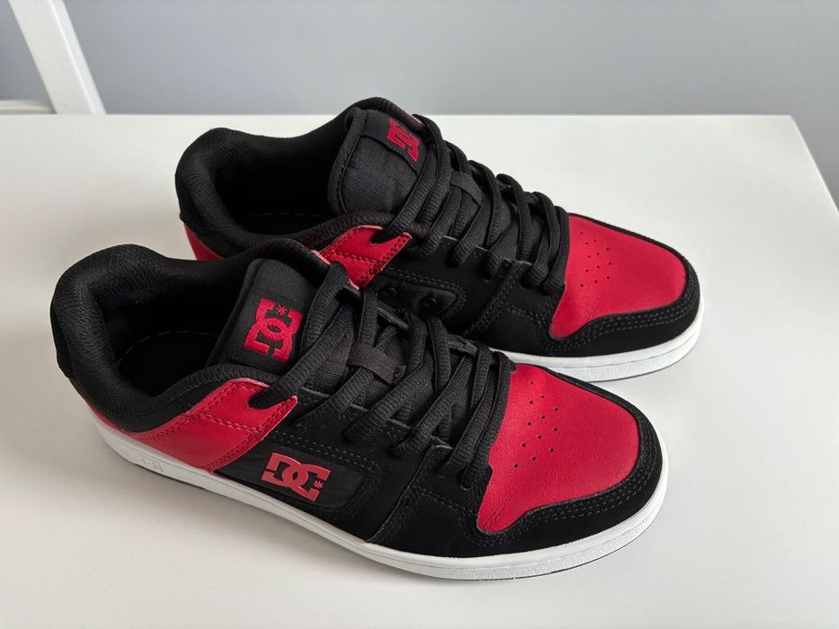 DC Shoes MANTECA - Sneakersy niskie r.40, skate czarne czerwone unisex