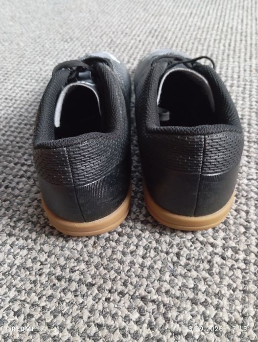Buty męskie sportowe halówki piłkarskie marki Fila r. 41