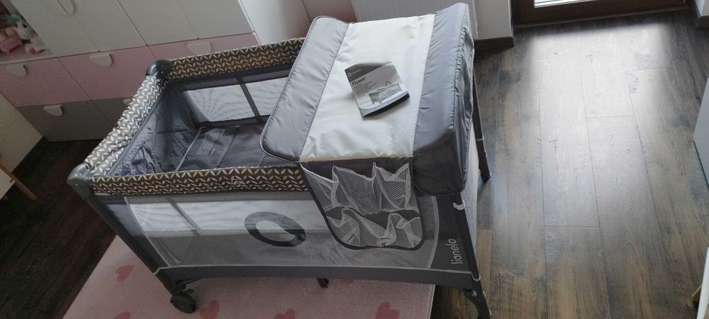 Łóżeczko turystyczne Lionelo Flower Grey Scandi