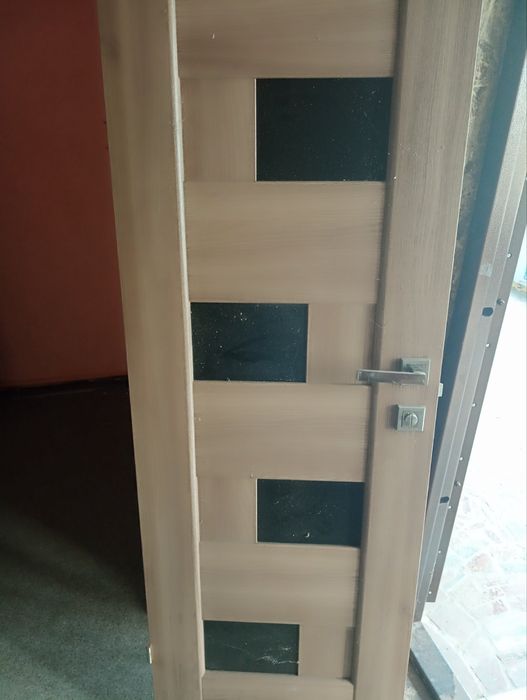 Продам двері 2 шт.