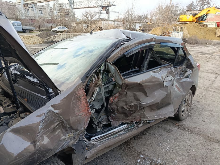 Продам Рено Логан после ДТП